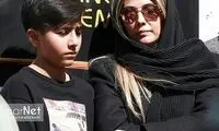 همسر و پسر خشایار الوند در مراسم تشییع