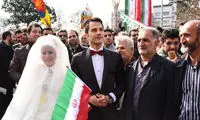 عکس: راهپیمایی با لباس عروسی