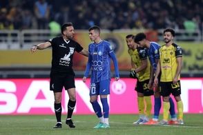 استقلال دوباره به کورس قهرمانی بازگشت