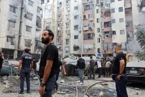 لحظه اصابت موشک اسرائیل به ساختمانی در بیروت