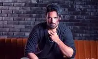 عکس جذاب خواننده دخترکش در کنار لاله اسکندری