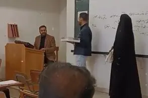 دختر و پسرِ دانشجو، یک دانشگاه را سورپرایز کردند