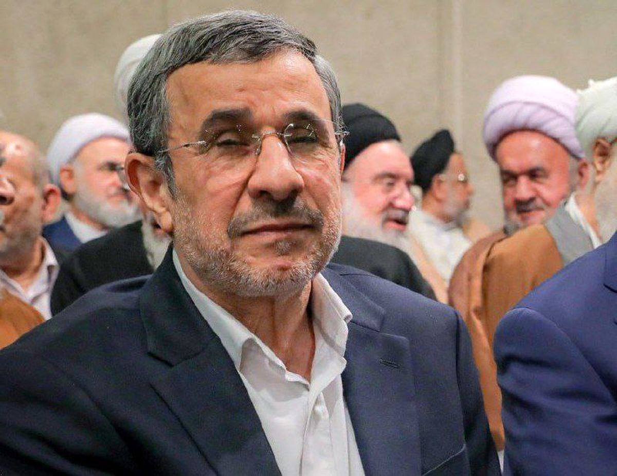   حاشیه‌سازی محمود احمدی‌نژاد در روز ۲۲ بهمن! 