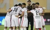 مادر و دختر پرسپولیسی در استادیوم آزادی