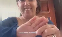 زنی که با داشتن شوهر عروسکی منتظر فرزند است! 