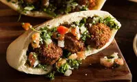 ۲ طرز تهیه فلافل به روش عربی؛ با سس انبه