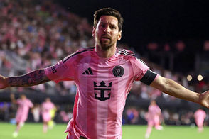 مسی با دو گل و یک پاس گل برای رقبا خط و نشان کشید