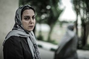 مادر آوایِ سریال «شغال» با تیپی شیک خانومانه