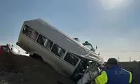 علت واژگونی مینی‌بوس دانش‌آموزان در ایوانکی اعلام شد