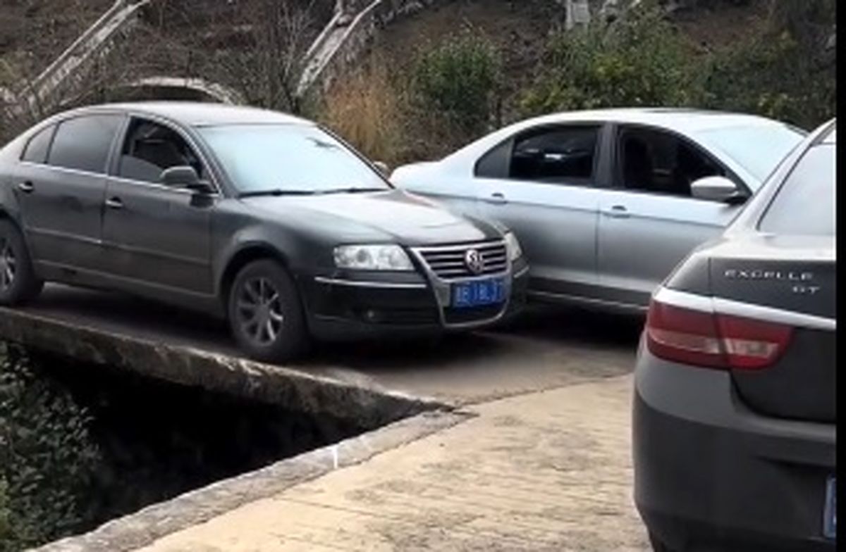 عبور یک راننده از مسیری بسیار سخت با مهارت بالا⁣