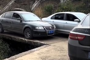 عبور یک راننده از مسیری بسیار سخت با مهارت بالا⁣