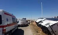واژگونی هولناک یک اتوبوس در جاده شیراز