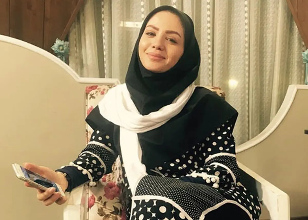لحظه ورود مبینا نصیری با اسب به استودیوی پخش!