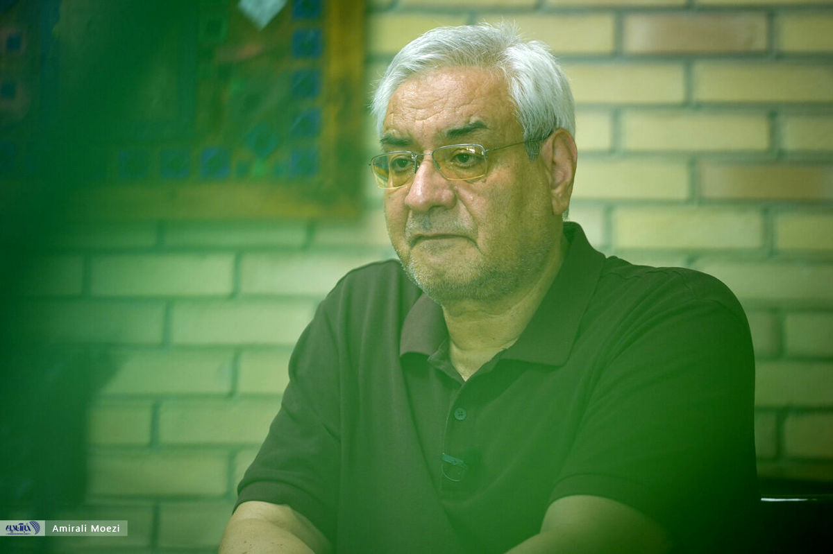   اصغرزاده: در تله تسخیر سفارت آمریکا افتادیم 