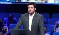 این دختر محمدرضا گلزار را انگشت‌به‌دهان کرد