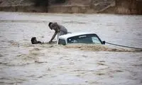 نجات شهروند گرفتار در سیلاب قائمشهر