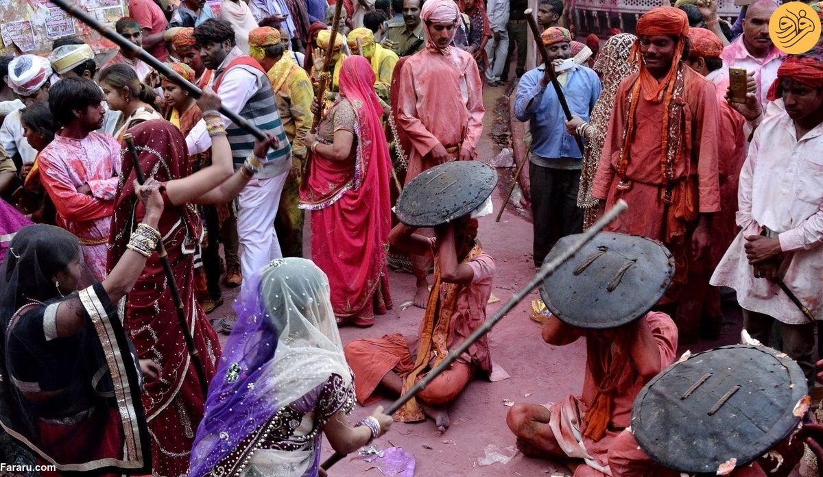  جشنواره عجیب کتک‌زدن شوهران در هند!