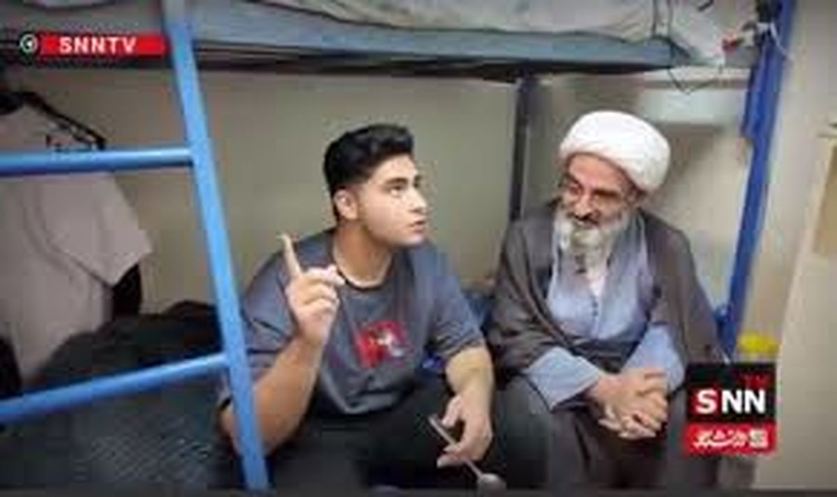 اقدام غیرمنتظره یک دانشجو مقابل نماینده رهبر انقلاب