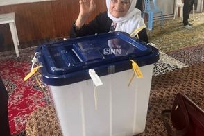 تصاویری که از مسن‌ترین رای‌دهندگان ایرانی وایرال شد