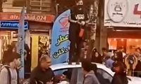 مرگ دختری که روی سقف خودروی پلیس رفت؟