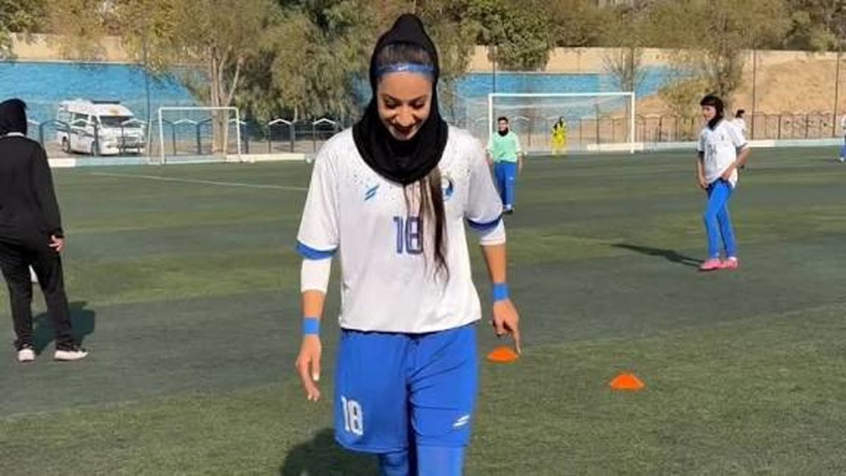 چراغ سبز لامین یامالِ استقلال به پرسپولیسی‌ها!