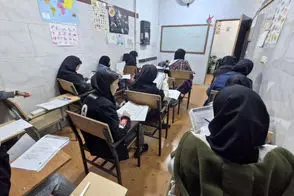 بنر متفاوت یک آموزشگاه زبان در مشهد خبرساز شد