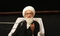 نوری همدانی: در تلویزیون، زن و مرد نامحرم بگو بخند دارند