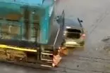 لحظه برخورد شدید قطار با یک خودرو