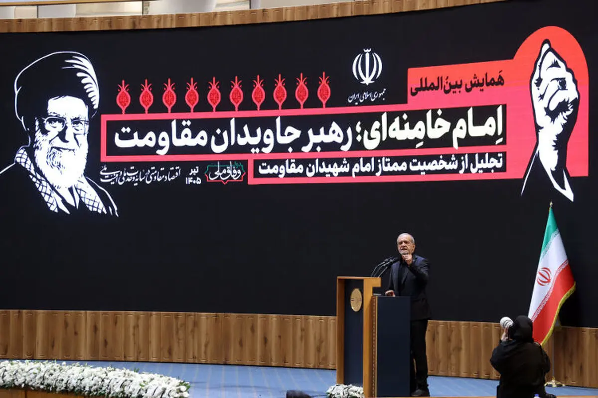 پزشکیان: من با رهبری شهید وداع نکردم و نخواهم کرد