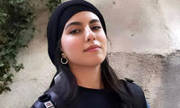 عکس غم‌انگیز از مقابل منزل الهه حسین‌نژاد