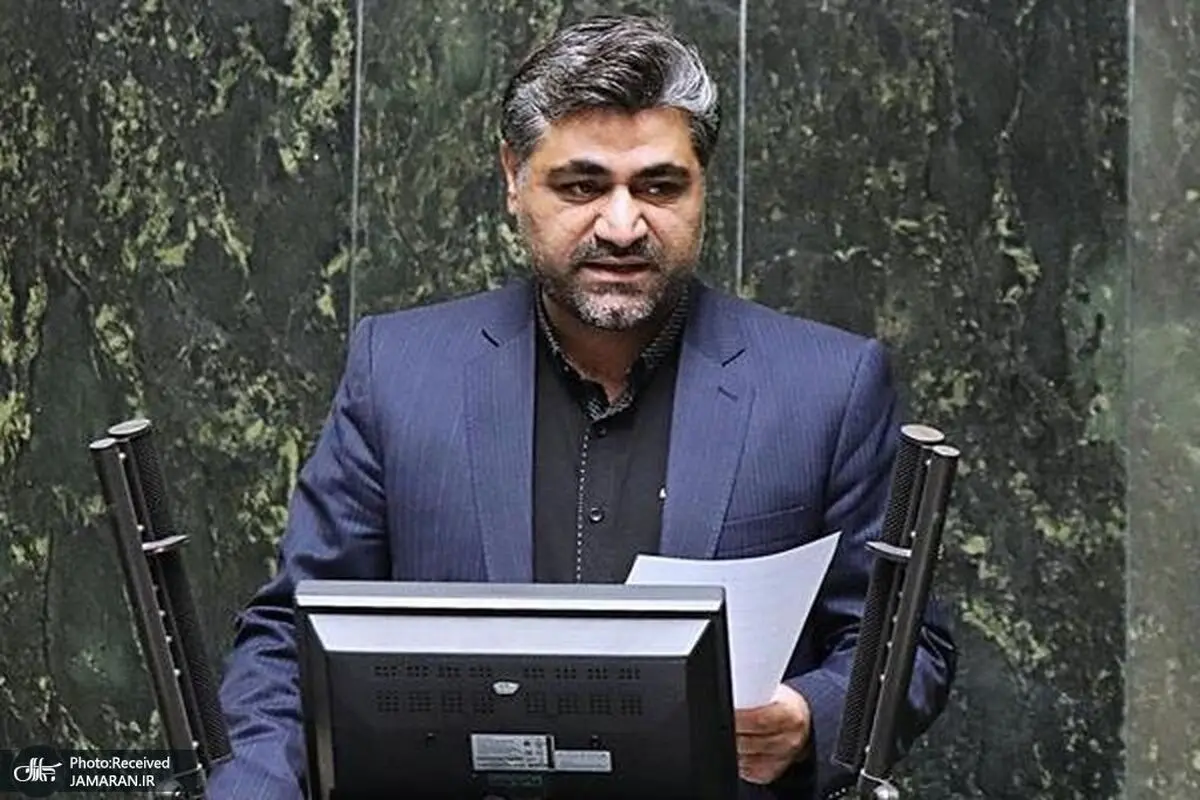 ماشین‌ ماشین سوختِ مجوزدار از مرز خارج می‌شود!