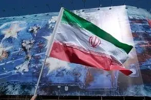 رونمایی از دیوارنگاره جدید میدان انقلاب