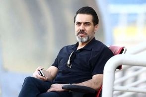 افشین پیروانی در جای دور از انتظار حاضر شد
