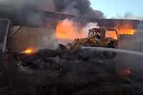 دو تصویر جدید از وضعیت آتش‌سوزی کارخانه کفش خاوران