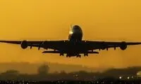 فرود دشوار هواپیما در پی وزش تندباد 