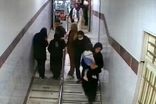 صحنه دزدیدن گوشواره نوزاد در بیمارستان کرمانشاه! 