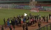 تشویق ایسلندی بازیکنان استقلال با هواداران