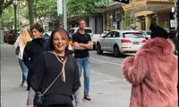 تصویر پوشش عجیب بهنوش بختیاری در استرالیا