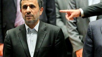 عکس یادگاری احمدی‌نژاد با زنان خاص مکزیکی!