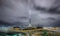 ببینید: لحظه برخورد صاعقه به برج میلاد تهران