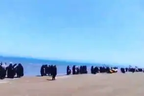 زنجیره انسانی در میانکاله با هدف مقابله با بی‌حجابی!