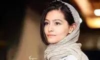 عکسی از بغض و گریه پردیس احمدیه در بهشت زهرا