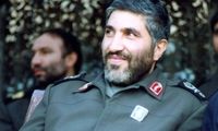 سردار احمد کاظمی سوار بر اسب در جبهه جنگ