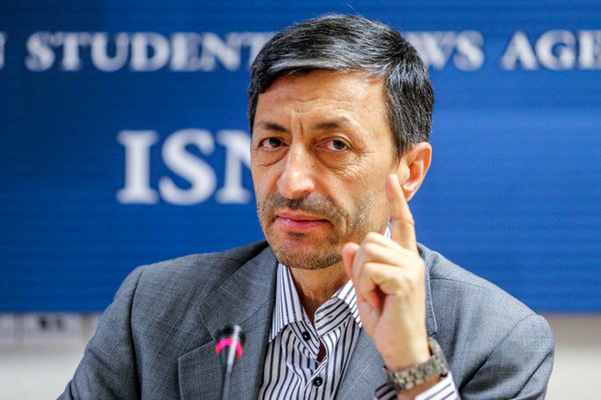 واکنش پرویز فتاح به نذر سیگار برای زائران اربعین