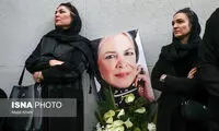 عکسی از سنگ مزار جدید خانم بازیگر