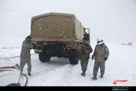 ارتش به کمک مردم گرفتار در یخبندان آمد