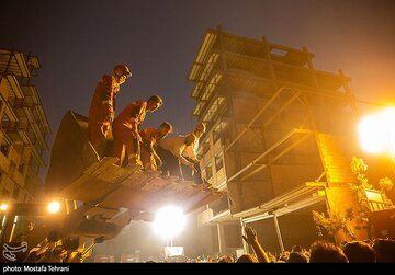 آخرین جزئیات از حادثه مرگبار ریزش ساختمان در تهران