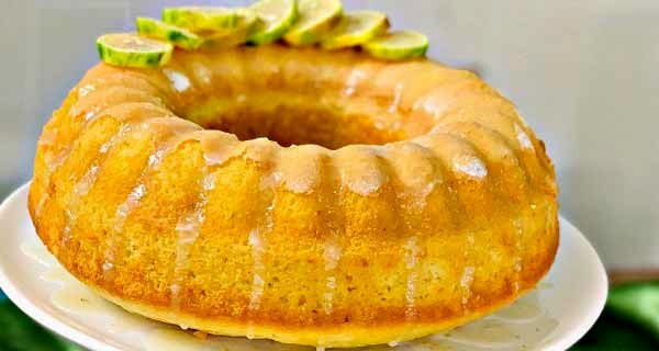 طرز تهیه کیک لیمویی ساده و خوشمزه