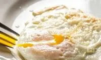طرز تهیه یک نیمرویِ خیلی خاص و جدید!