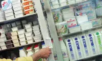 سوپرمارکت‌ها مواد لبنی را به کارخانه‌ها پس می‌دهند!